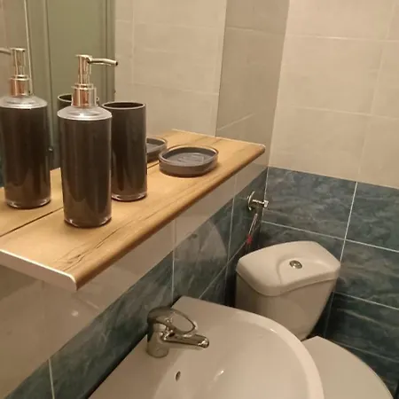 Spacious, Modern With A Great View Daire