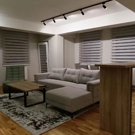 Spacious, Modern With A Great View Üsküp