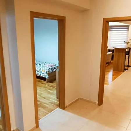 Daire Spacious, Modern With A Great View Üsküp
